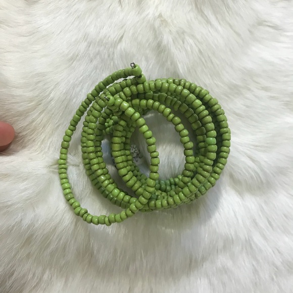 Lime Green Beaded Springy Bracelet - Picture 5 of 9